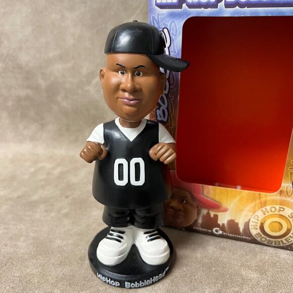 HIP HOP BOBBLEHEADS from Grapevine Star Entertainment Inc. - Picture 2 of 6